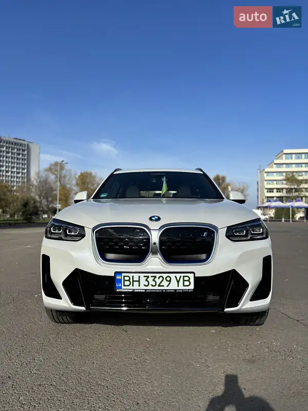 BMW iX3