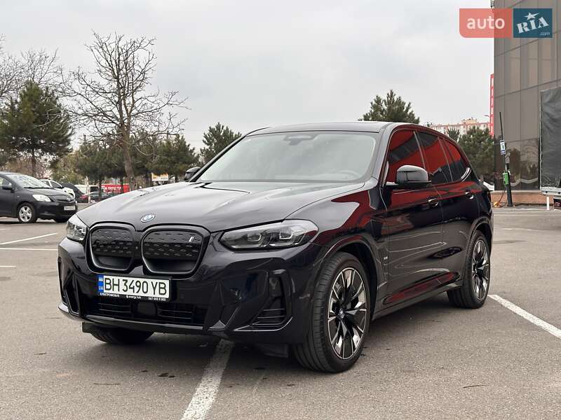 Легковые BMW iX3