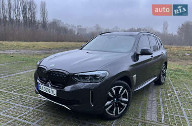 BMW iX3  2021