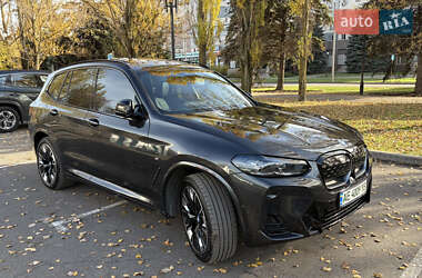 BMW iX3 2024