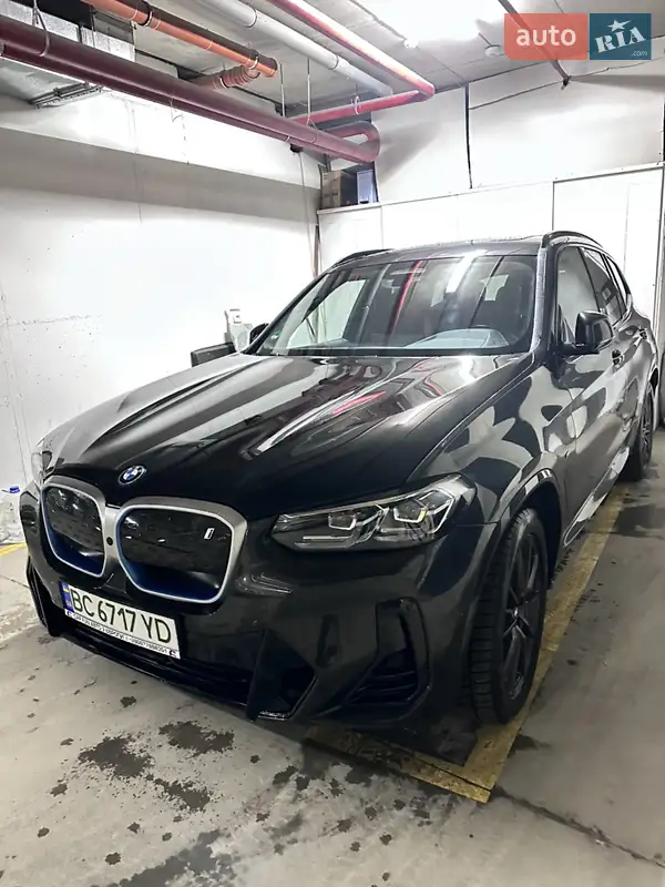 BMW iX3
