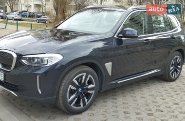 BMW iX3  2021