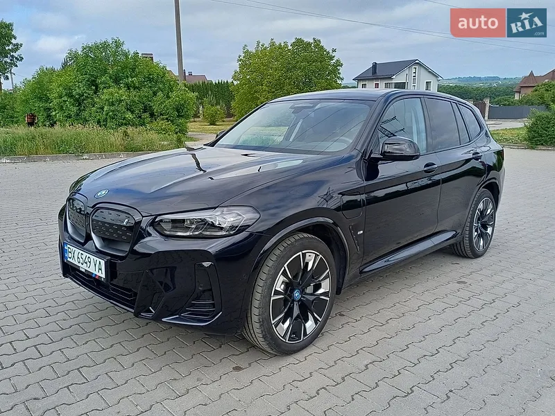 BMW iX3