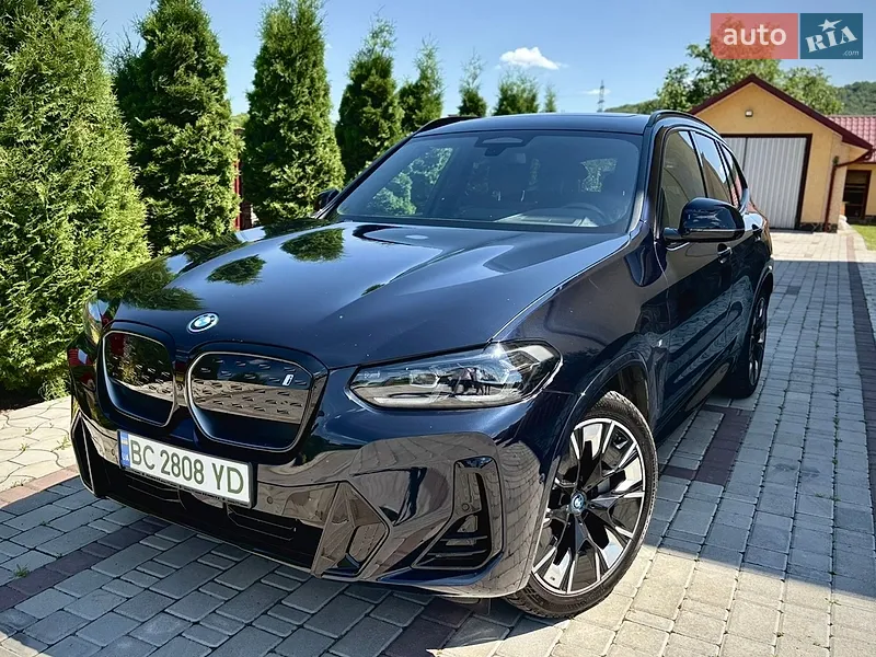 BMW iX3
