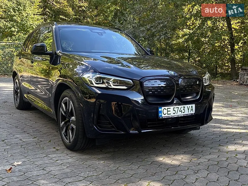 BMW iX3