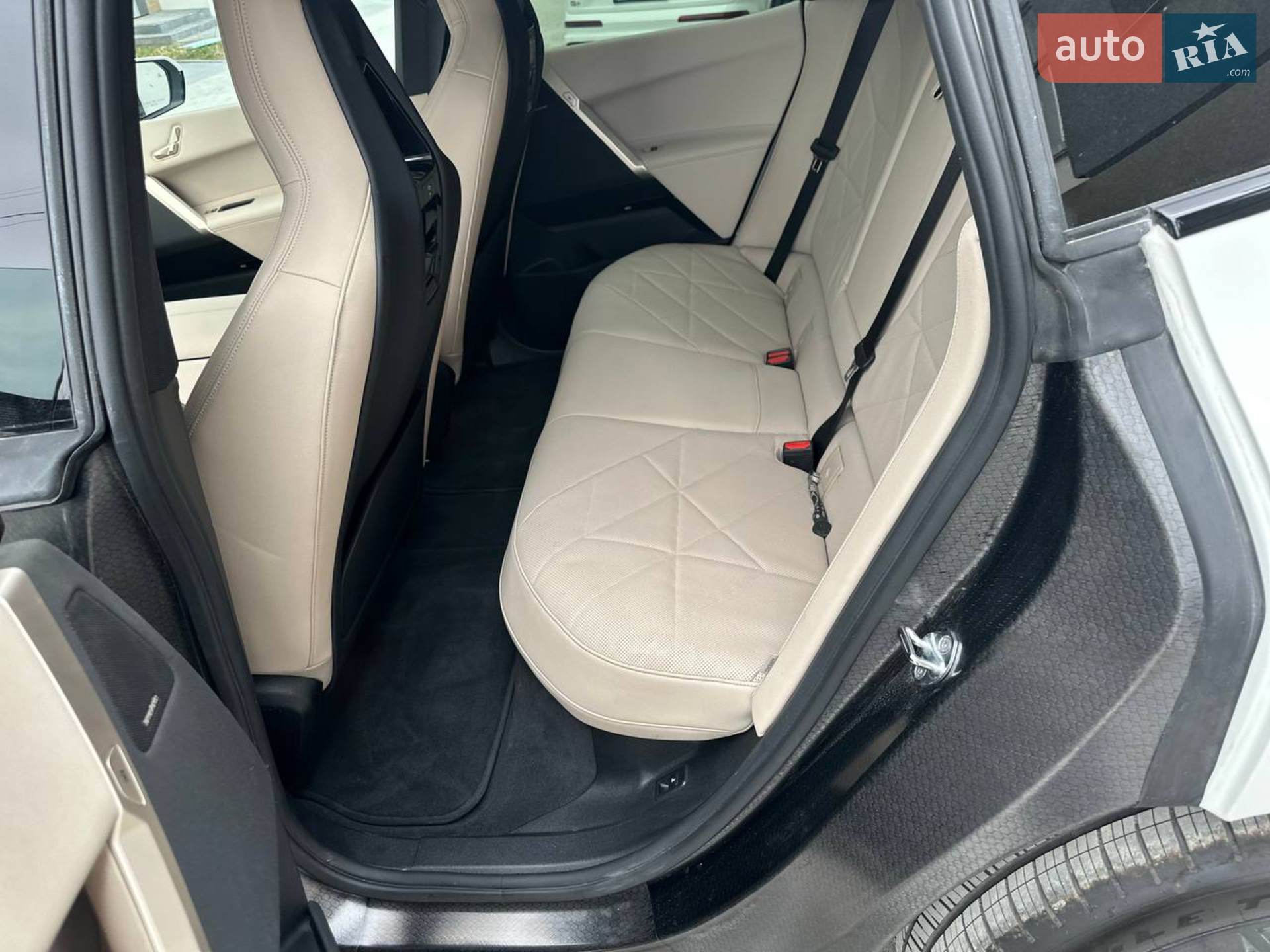 BMW iX 2024 VIN WB523CF06RCR65641 фото оголошення 24 з 36