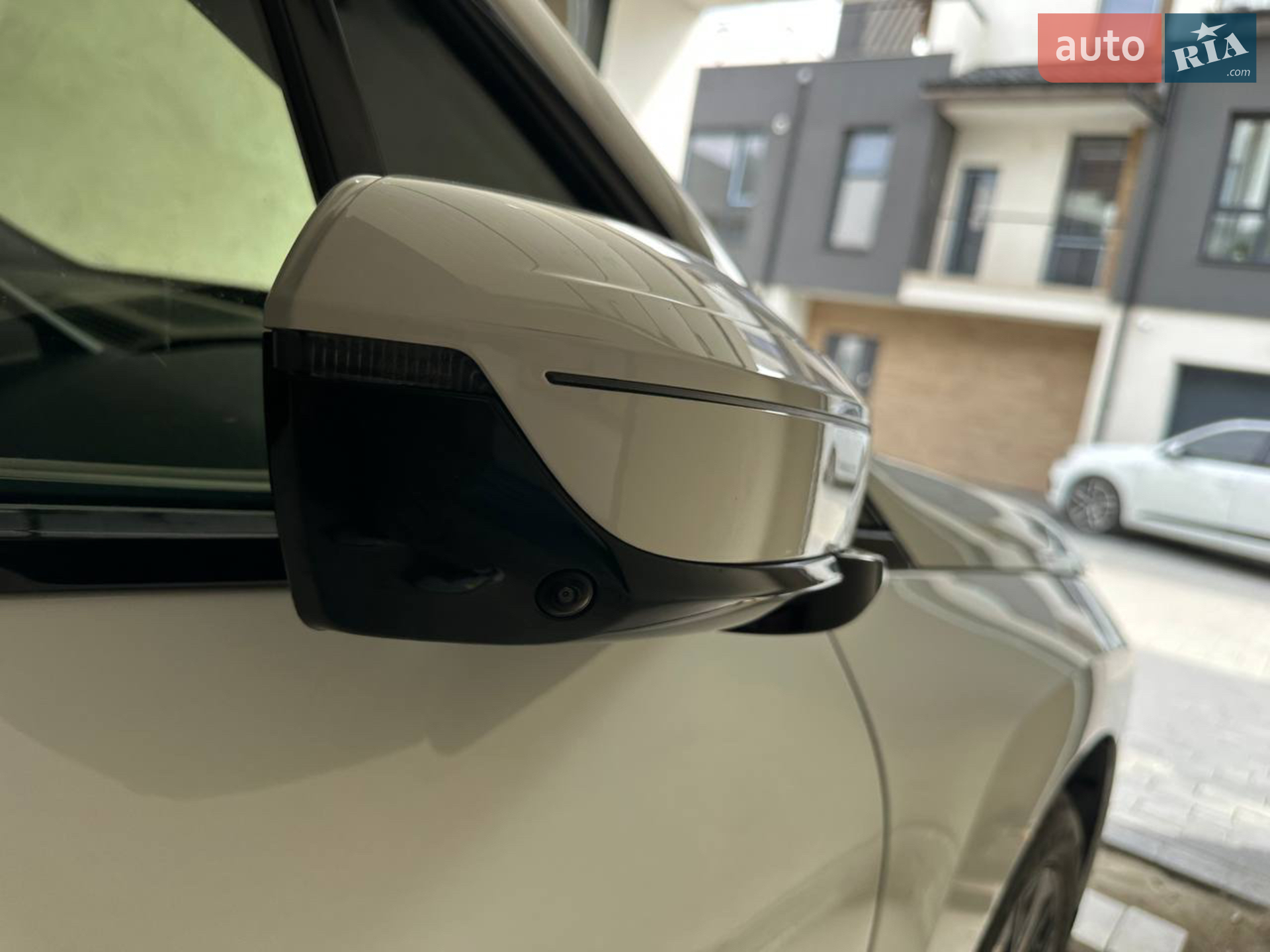 BMW iX 2024 VIN WB523CF06RCR65641 фото оголошення 18 з 36