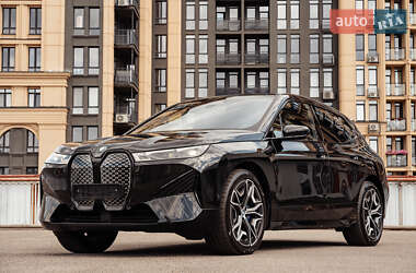 BMW iX  2022