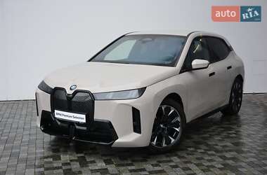 BMW iX xDrive60 2025