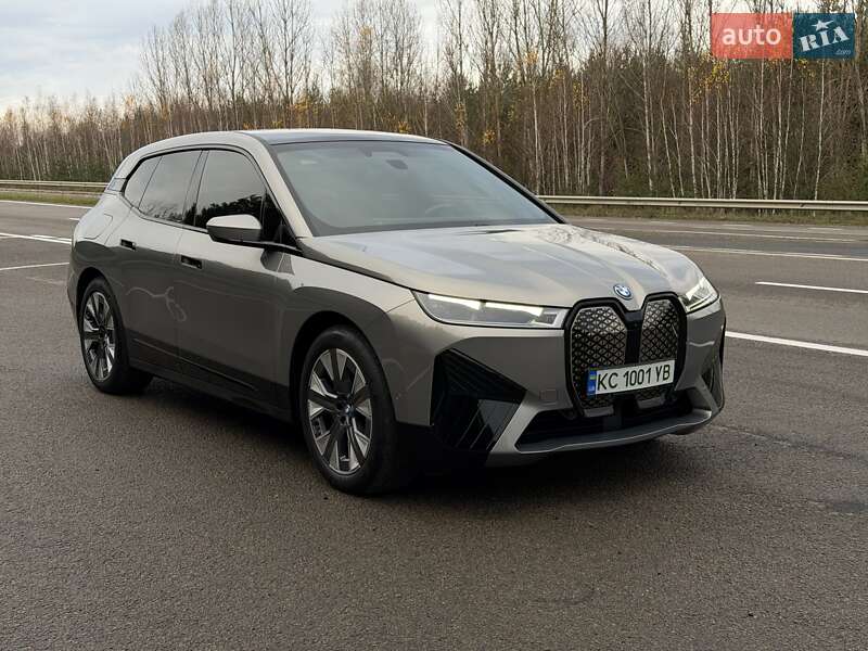 Легковые BMW iX