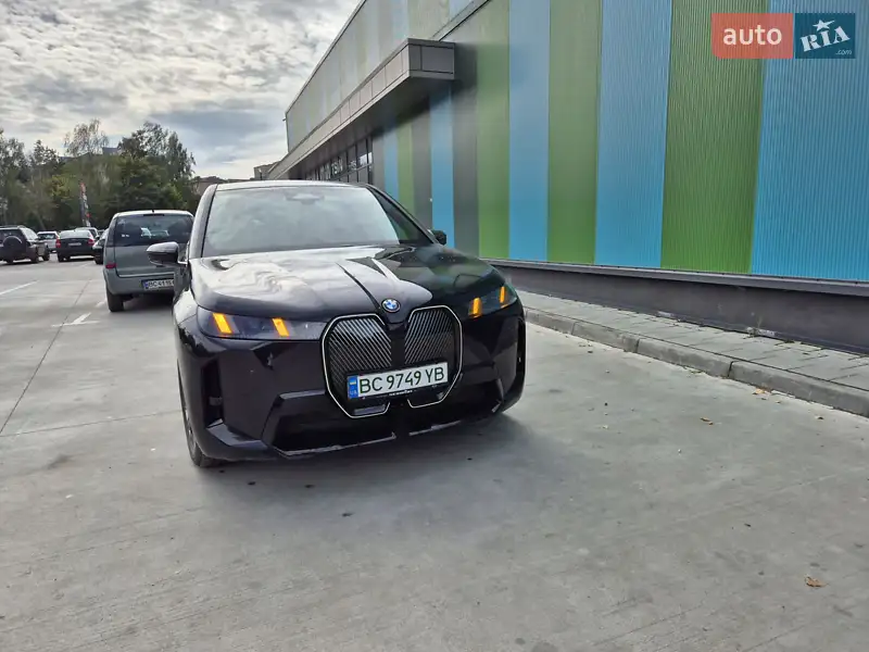 BMW iX 2025