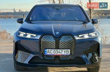 BMW iX  2023