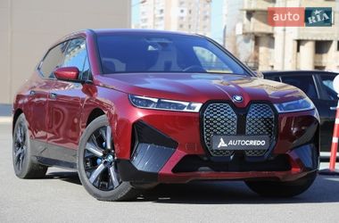BMW iX  2021