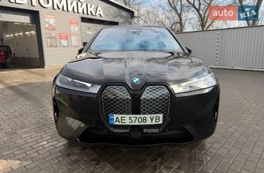 BMW iX  2023