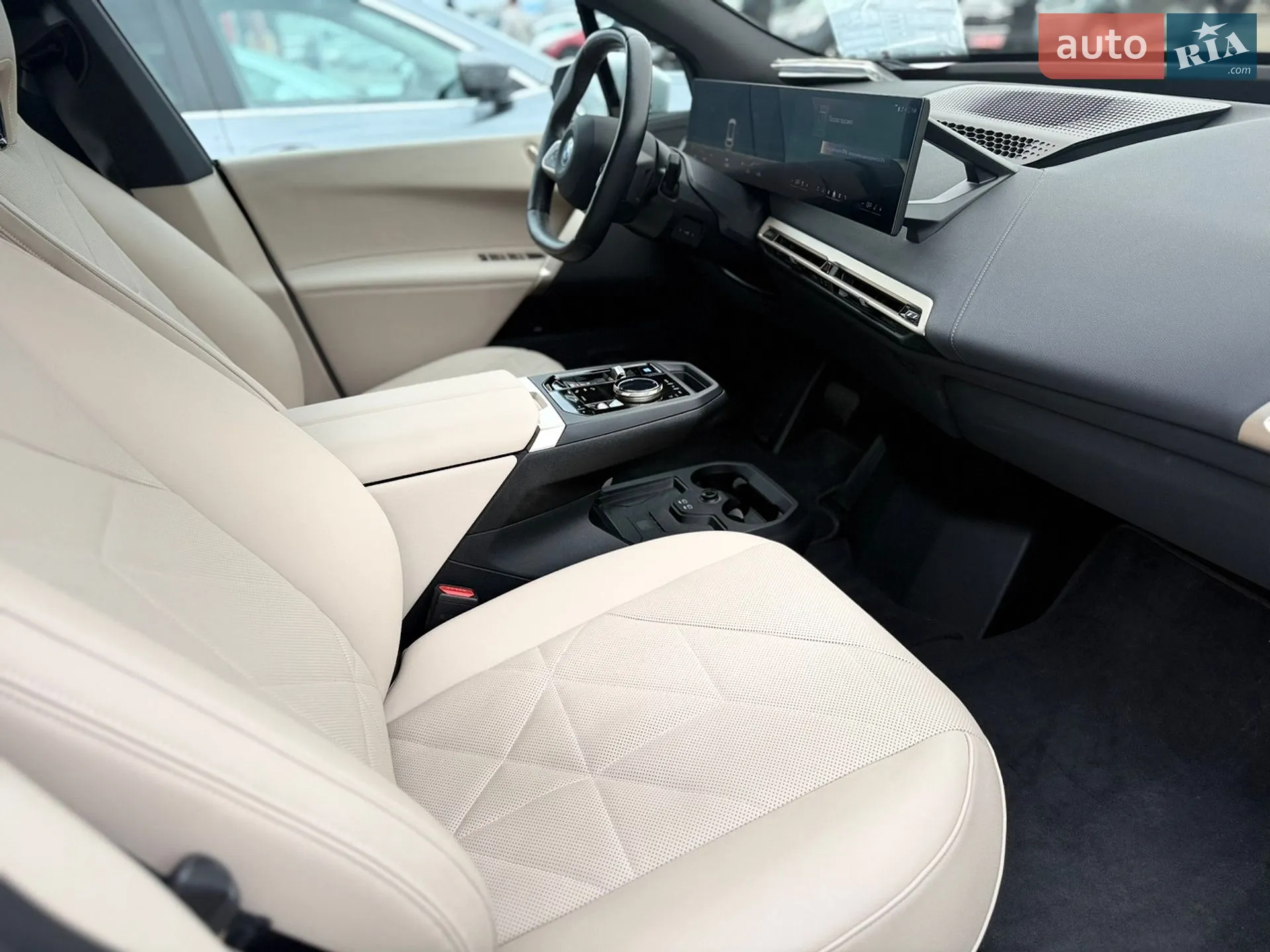 BMW iX 2024 VIN WB523CF06RCR65641 фото оголошення 31 з 36