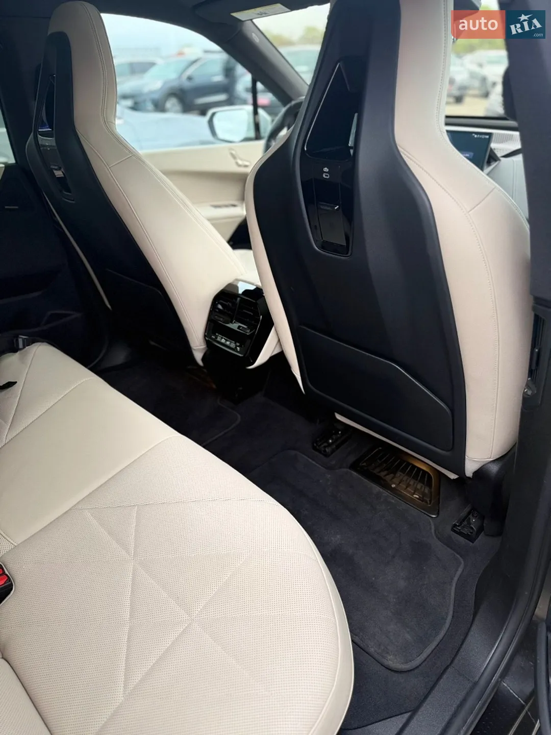 BMW iX 2024 VIN WB523CF06RCR65641 фото оголошення 32 з 36