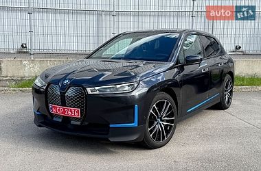 BMW iX  2021