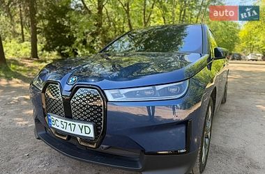 BMW iX  2023