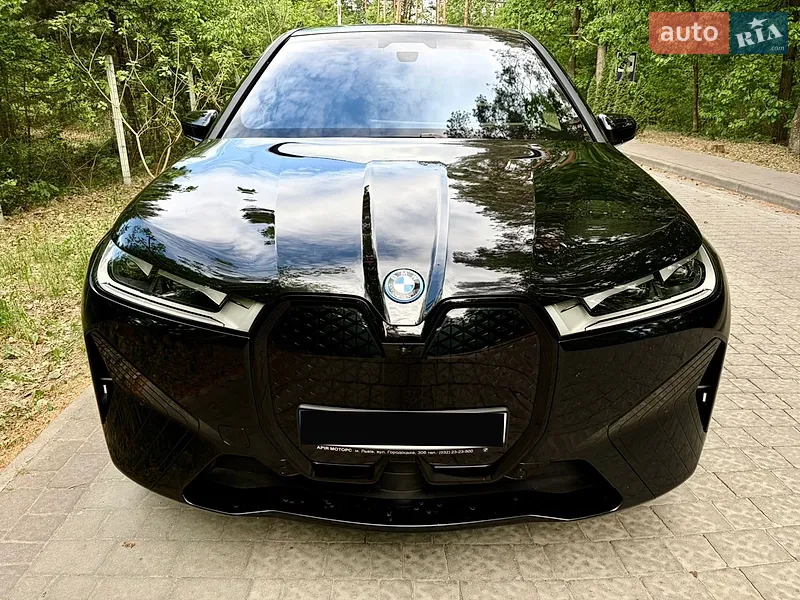 BMW iX 2025