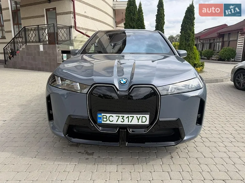 BMW iX 2023