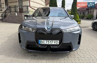 BMW iX  2023