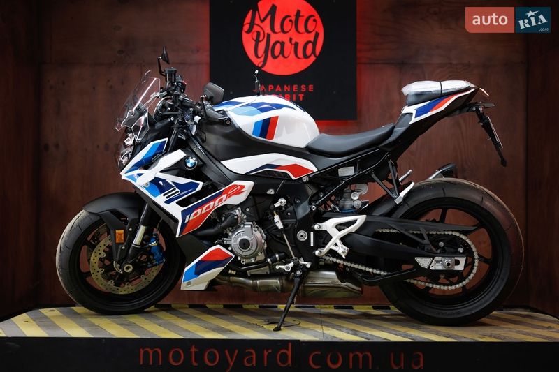 BMW M 1000R
