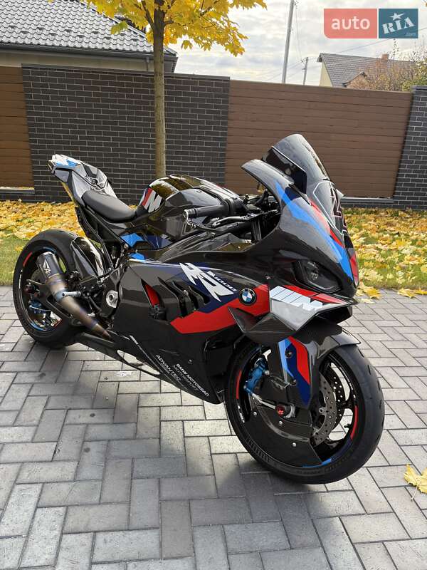 BMW M 1000RR