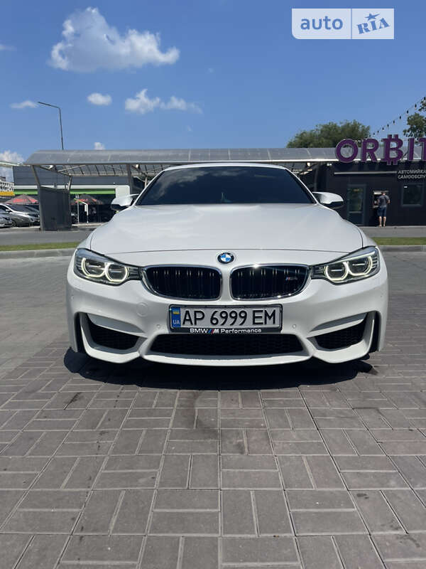 Кабриолет BMW M4