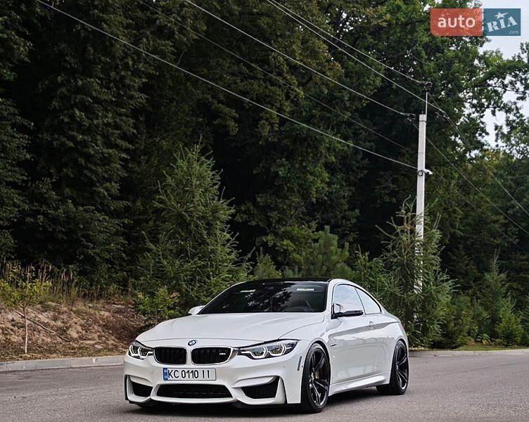 Купе BMW M4 2019 в Луцке