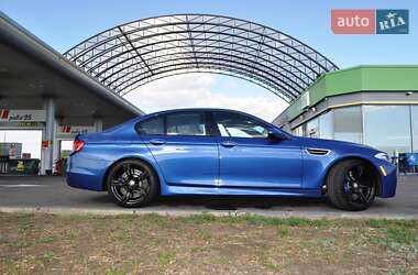BMW M5 2012