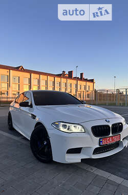 BMW M5  2015