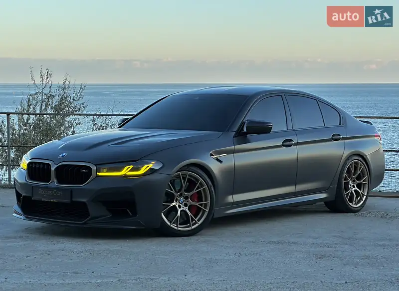 BMW M5 2021