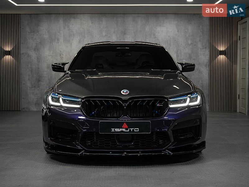 Седан BMW M5 2023 в Одесі
