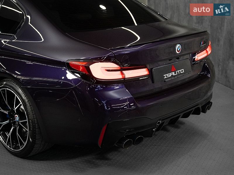Седан BMW M5 2023 в Одесі