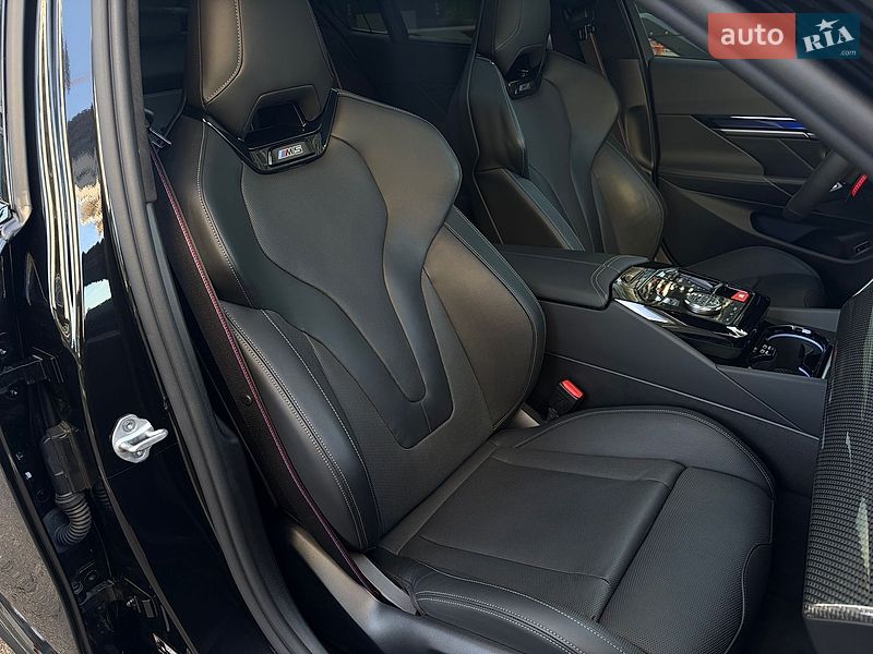 Седан BMW M5 2025 в Киеве