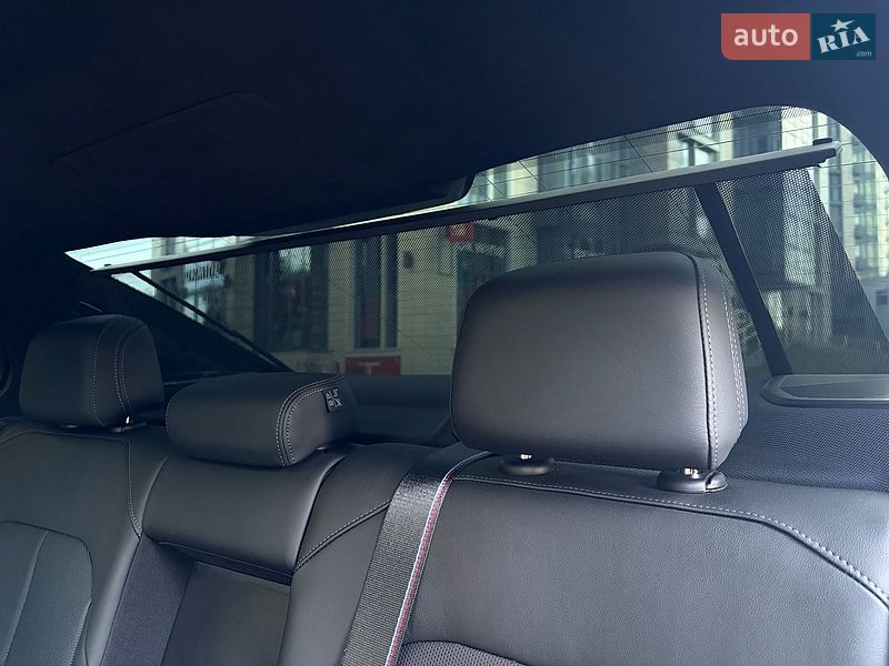 Седан BMW M5 2025 в Киеве