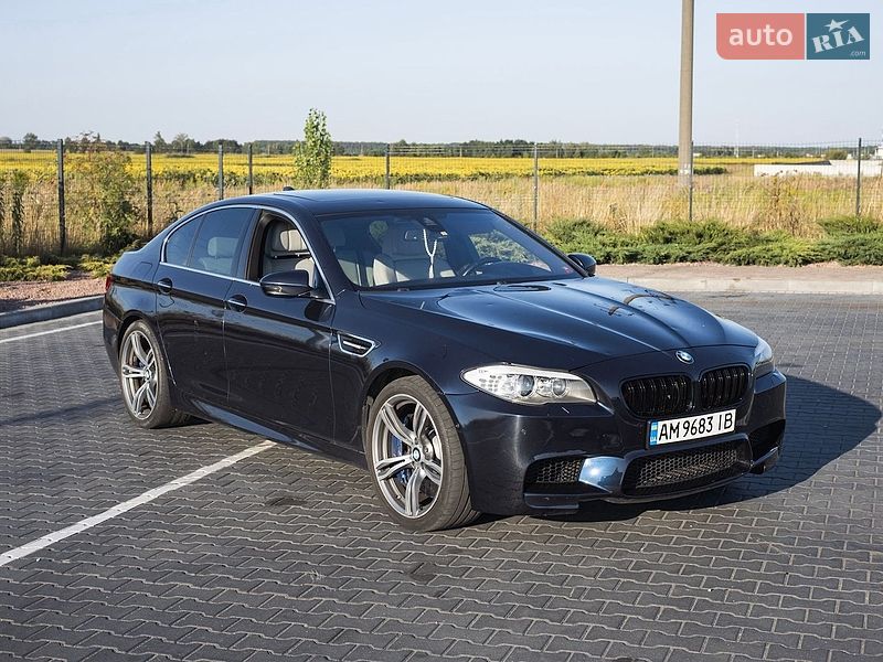 BMW M5 2012