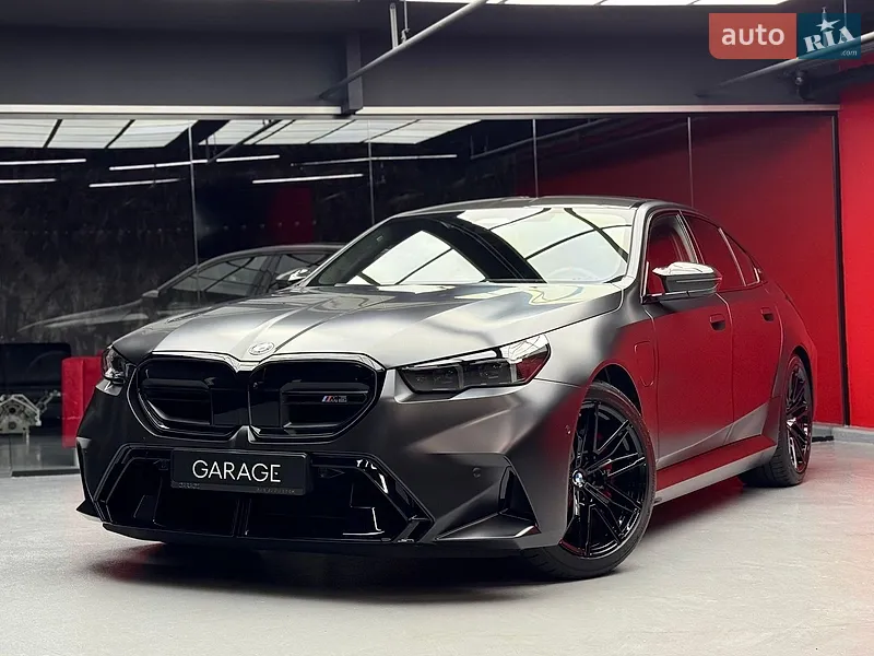BMW M5 2025