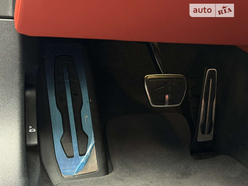 Купе BMW M8 2022 в Києві фото 20 Купе BMW M8 2022 в Києві