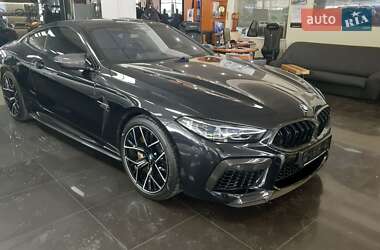 BMW M8  2023