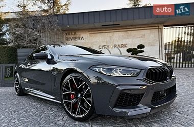 BMW M8  2023