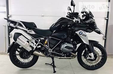 BMW R 1200C Triple Black 2017