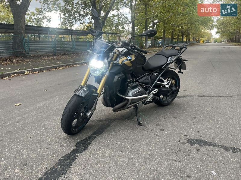 Мотоцикл Без обтікачів (Naked bike) BMW R 1200R