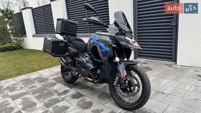 Мотоцикл Позашляховий (Enduro) BMW R 1300GS