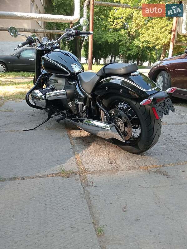 BMW R 18