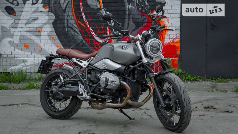 Мотоцикл Без обтікачів (Naked bike) BMW R nineT