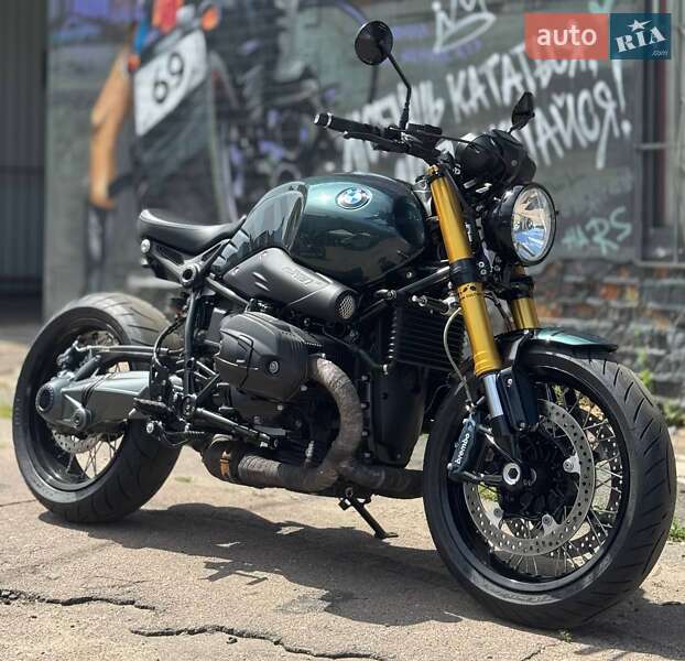 BMW R nineT