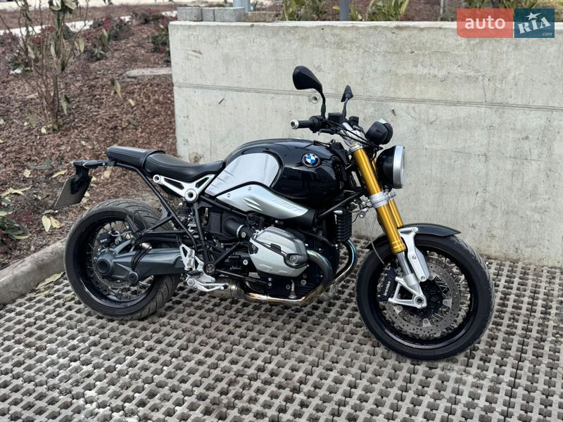Мотоцикл Без обтікачів (Naked bike) BMW R nineT