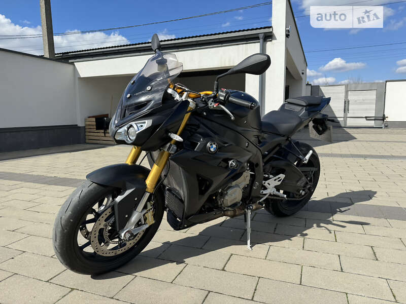 Мотоцикл Спорт-туризм BMW S 1000R