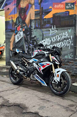 BMW S 1000R  2022